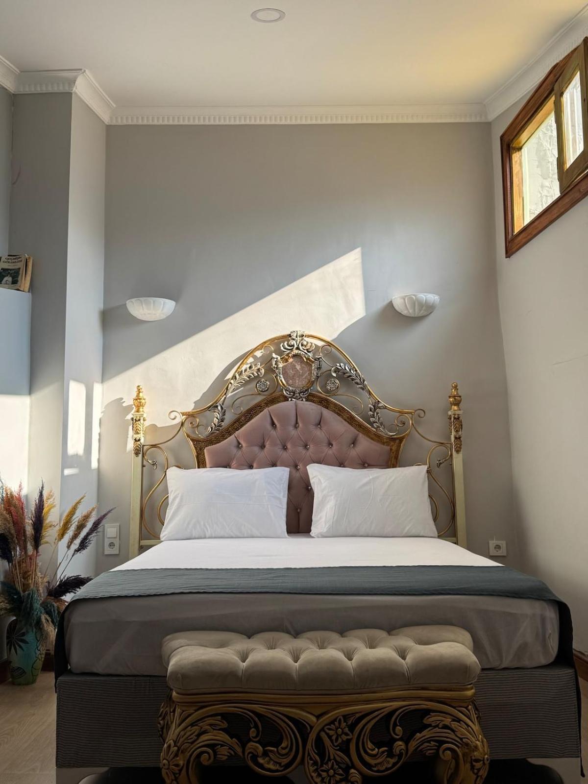 Daire Perahomes Attic